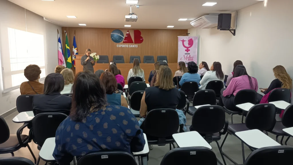 Evento da Comissão da Mulher Advogada Outubro Rosa foto 00 (12)-face-upscale-2.9x