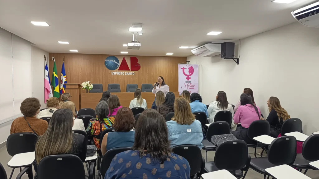 Evento da Comissão da Mulher Advogada Outubro Rosa foto 00 (13)-face-upscale-2.9x
