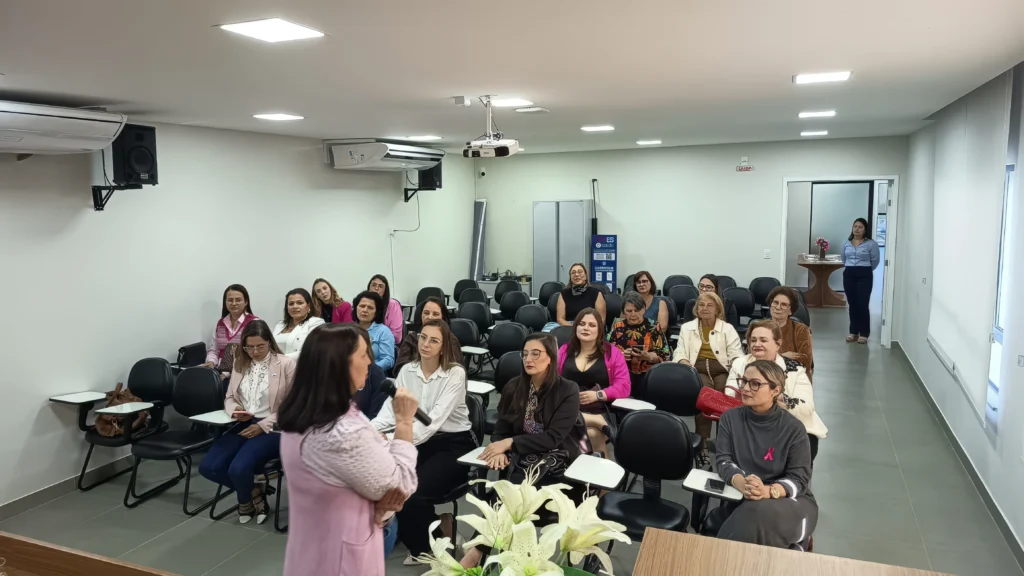 Evento da Comissão da Mulher Advogada Outubro Rosa foto 00 (6)-face-upscale-2.9x